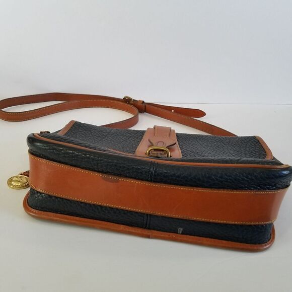Vintage Dooney & Bourke Black Brown All Weather Leather Classics Equestrian Bag - Picture 14 of 16